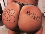 303835