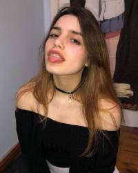 568552
